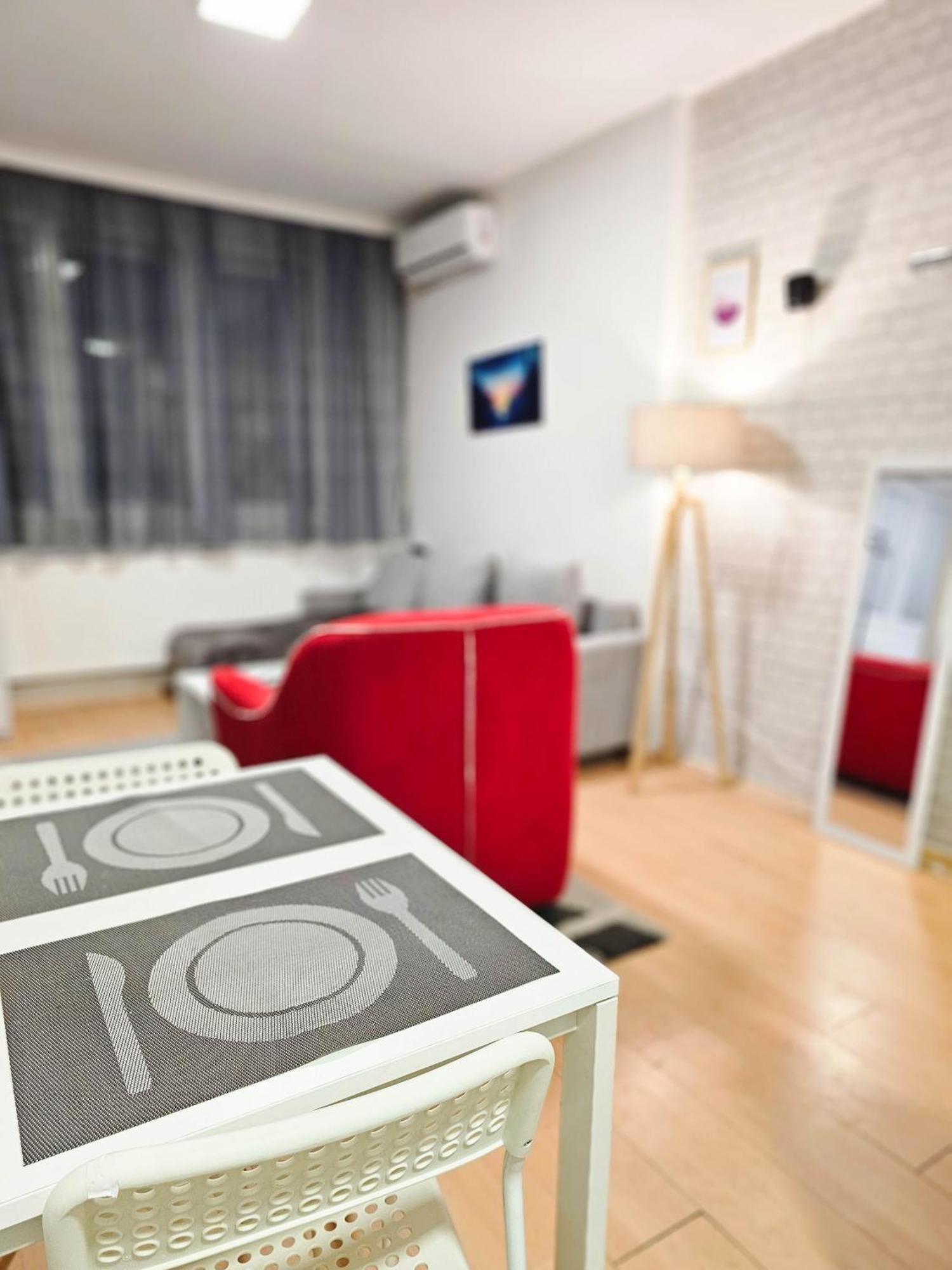 Rooftop Apartment At Mainsquare Skopje Luaran gambar
